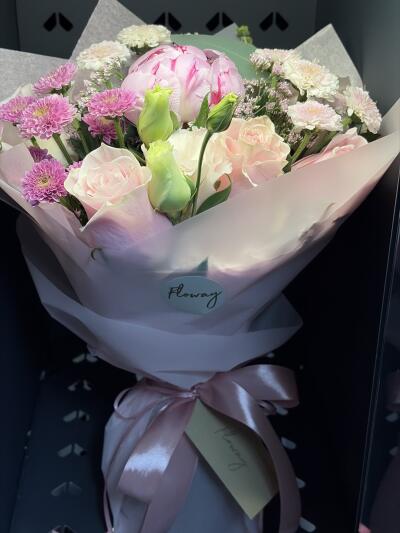 Bouquet from Floway RIX Riga airpor...