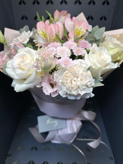 Bouquet from Floway RIX Riga airpor...