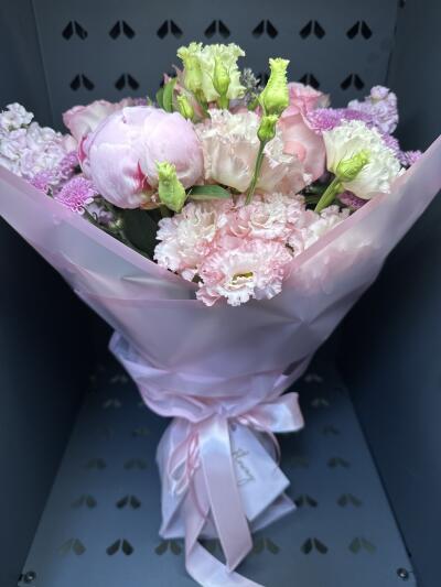 Bouquet from Floway RIX Riga airpor...