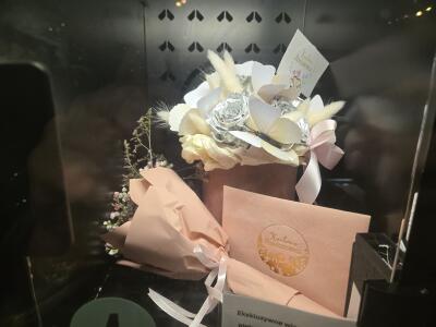 Bukiet z al. Konstytucjo 3 maja 20 ...