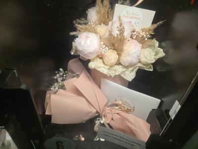 Bukiet z al. Konstytucjo 3 maja 20 ...