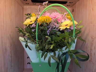 Bukiet z Batorego 81a (wjazd na bri...