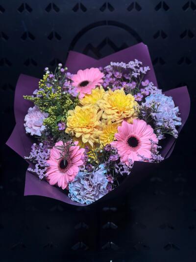 Bukiet z Dom Kwiatów i Sztuki