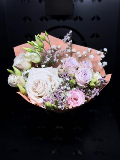 Bukiet z Dom Kwiatów i Sztuki