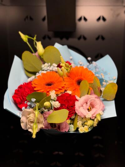 Bukiet z Dom Kwiatów i Sztuki