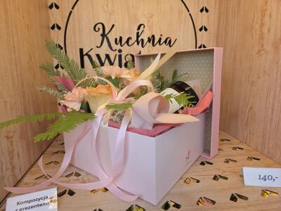 Bukiet z Batorego 81a (wjazd na bri...