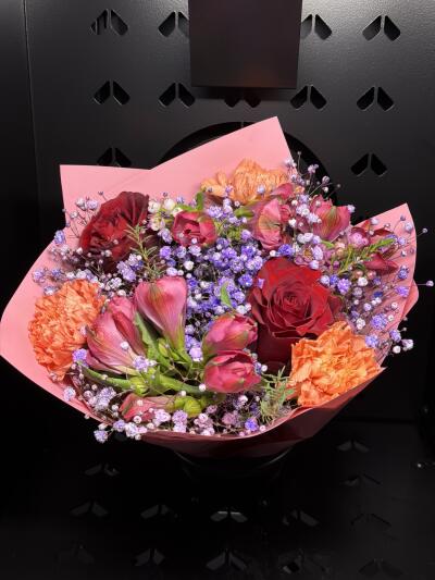 Bukiet z Dom Kwiatów i Sztuki