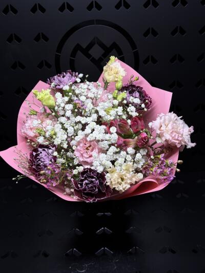 Bukiet z Dom Kwiatów i Sztuki