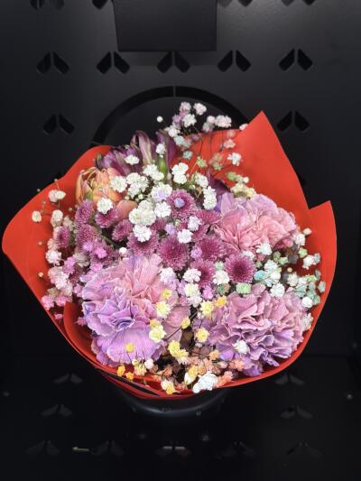 Bukiet z Dom Kwiatów i Sztuki