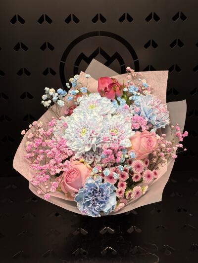 Bukiet z Dom Kwiatów i Sztuki