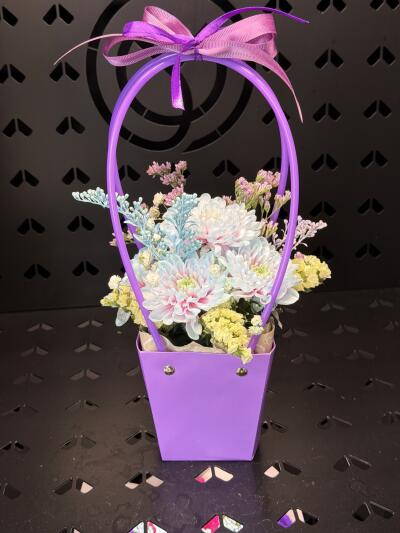 Koszyczek z Dom Kwiatów i Sztuki