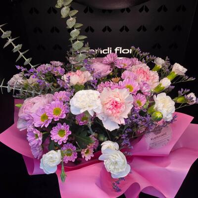 Bukiet „Pudrowy Zachwyt”