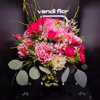 Flowerpot „Różowa Obfitość”