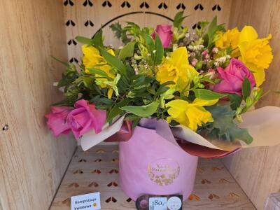 Bukiet z Batorego 81a (wjazd na bri...