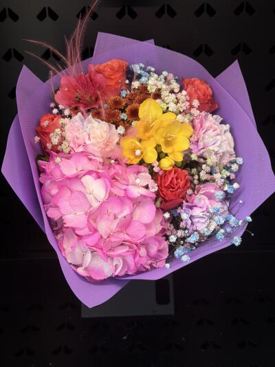 Bukiet z Dom Kwiatów i Sztuki