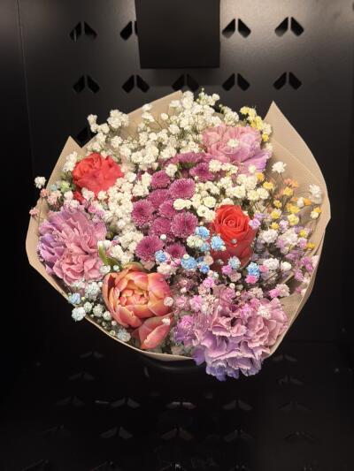 Bukiet z Dom Kwiatów i Sztuki