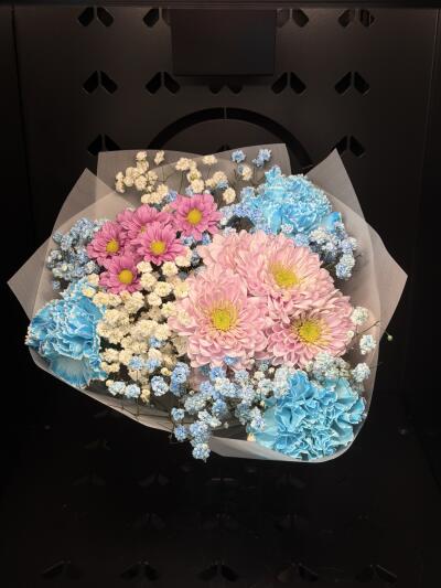 Bukiet z Dom Kwiatów i Sztuki