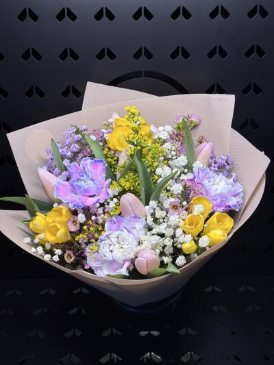Bukiet z Dom Kwiatów i Sztuki