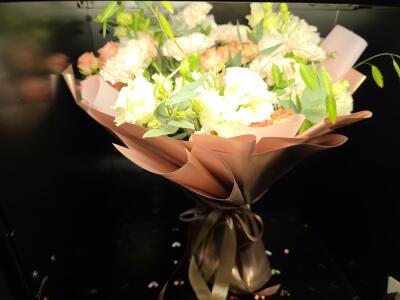 Bukiet z Kożuchowska 8 (przy wieź...