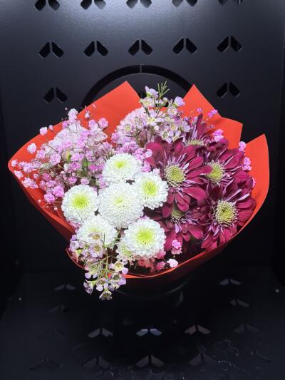 Bukiet z Dom Kwiatów i Sztuki