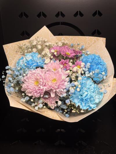 Bukiet z Dom Kwiatów i Sztuki