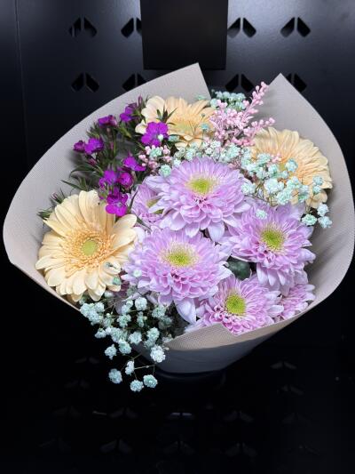 Bukiet z Dom Kwiatów i Sztuki
