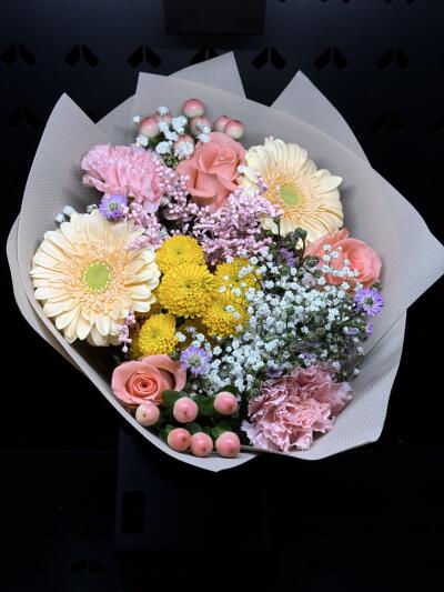 Bukiet z Dom Kwiatów i Sztuki