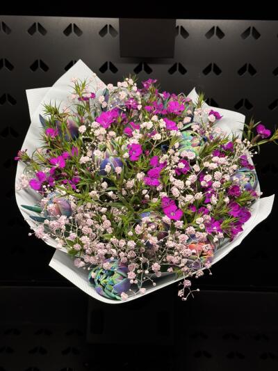 Bukiet z Dom Kwiatów i Sztuki