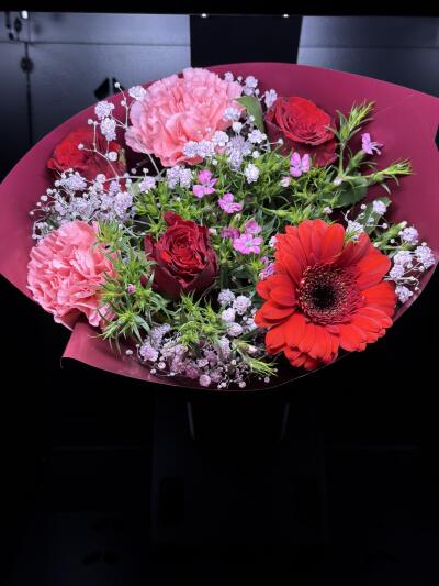 Bukiet z Dom Kwiatów i Sztuki