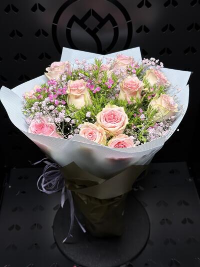 Bukiet z Dom Kwiatów i Sztuki