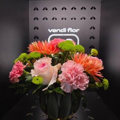 Delikatna Elegancja – flowerpot