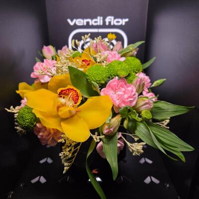 Kolorowa Świeżość – flowerpot