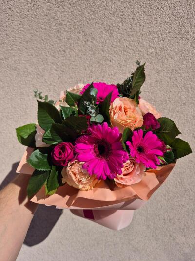 Bukiet z kwiatów mieszanych