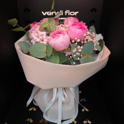 Pudrowa Elegancja – bukiet