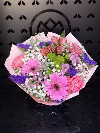 Bukiet z Dom Kwiatów i Sztuki