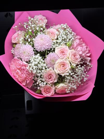 Bukiet z Dom Kwiatów i Sztuki