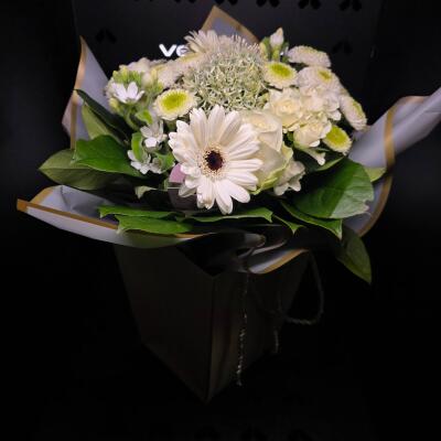 Śnieżna Elegancja – Flower bag