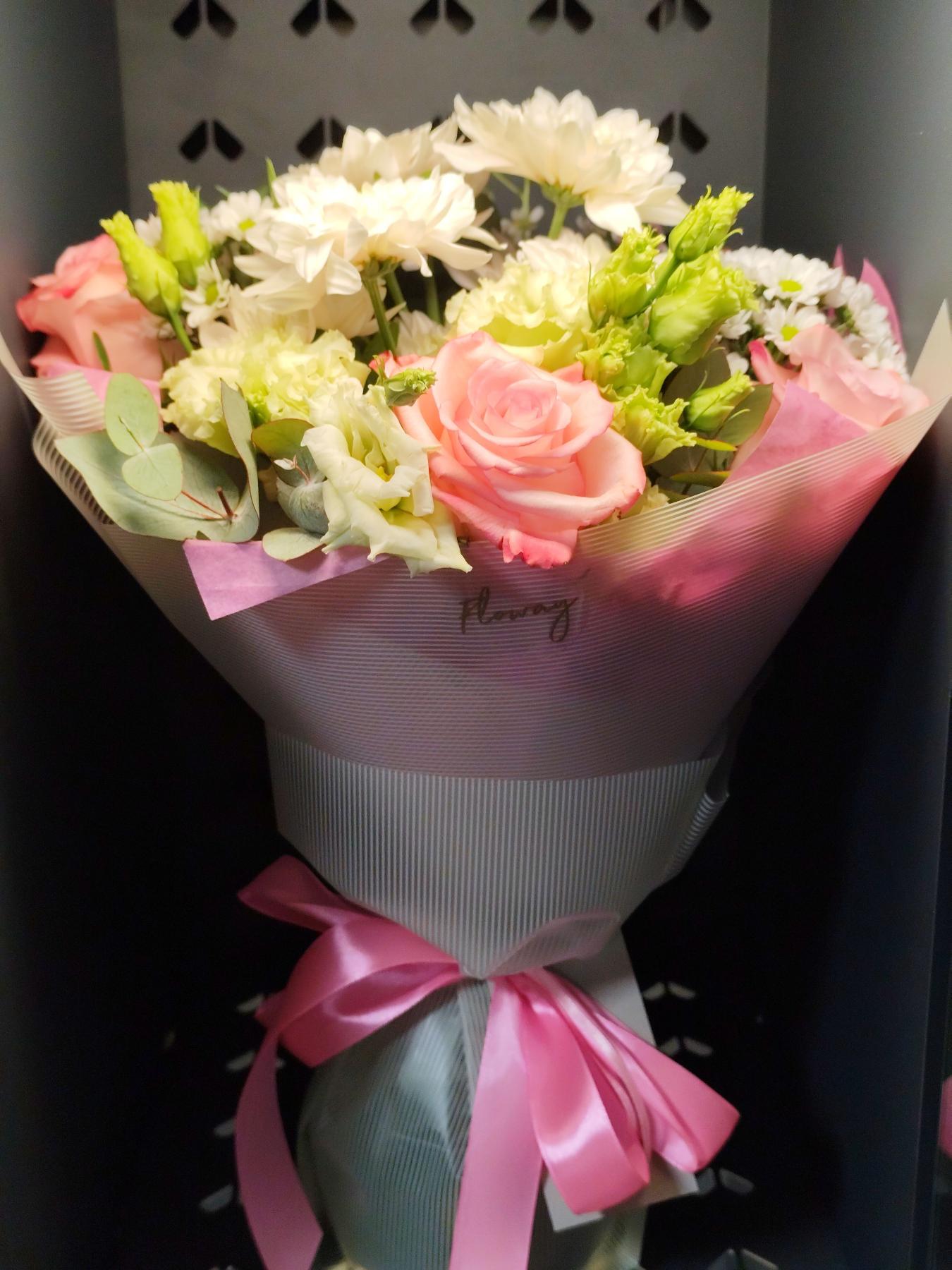 Bouquet from Floway RIX Riga airpor...