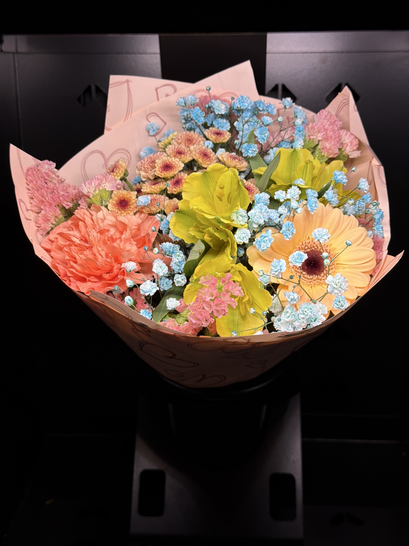 Bukiet z Dom Kwiatów i Sztuki