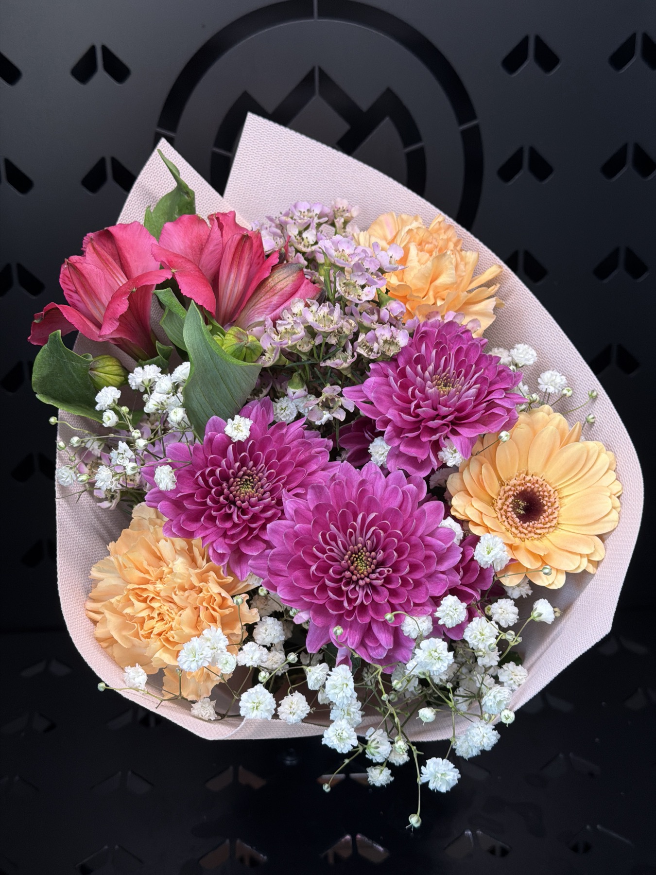 Bukiet z Dom Kwiatów i Sztuki